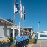 Foto: Miembros de Migración y Extranjería rinden homenaje al Padre de la Resistencia Urbana Julio Buitrago/TN8