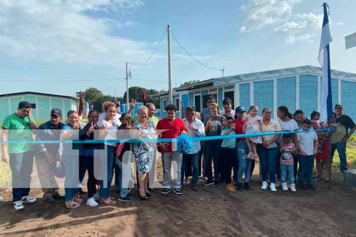 3 Foto: Familias reciben viviendas dignas gracias al Proyecto Bismarck Martínez en Chinandega/TN8