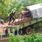 «Con las llantas para arriba», camión casi se vuelca en la Isla de Ometepe Foto: "Con las llantas, para arriba" camión casi se vuelca en la Isla de Ometepe/ TN8
