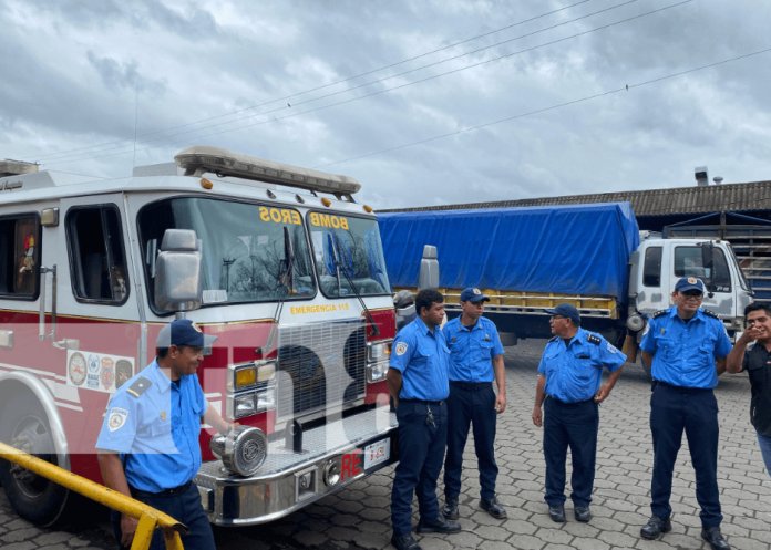 Foto: Inspección de bomberos en el Mercado Mayoreo / TN8