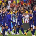 Holanda vence 3-0 a Rumania y llega cuartos en la Eurocopa holanda, eurocopa, fútbol,