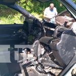 Furgón y camioneta en zigzag impactan en la Carretera Nueva a León (VIDEO) Foto: Fuerte accidente de tránsito en la Carretera Nueva a León, Managua / TN8