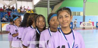 Foto: Reconocimiento al balonmano femenino en los Juegos Escolares / TN8