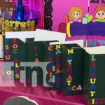 ¿Qué méritos consigue el mejor docente de primaria en Nicaragua? Foto: Certamen por el mejor docente de primaria 2024 en Nicaragua / TN8