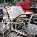 Foto: Vehículo en llamas en la Cuesta El Plomo / TN8