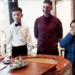 Cura pregunta, ¿quieres ser Cristiano?, y el niño responde ‘No, quiero ser Messi’ Foto: Niño llamado Ryan acaparó la atención en las redes /Cortesía