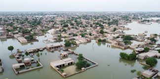 Foto: La segunda ciudad más poblada de Pakistán inundada tras fuerte lluvia/Créditos