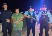 Policía Nacional captura y entrega a mujer, miembro de la MS-13 buscada en El Salvador Foto: Policía Nacional captura y entrega a mujer, miembro de la MS-13 buscada en El Salvador /Cortesía