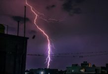 Foto: Desastre en China: rayo causa colapso en parque y deja 6 fallecidos