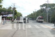 Camión se vuelca tras impacto con otro vehículo en Carretera Vieja a León Foto: Camión se vuelca tras impacto con otro vehículo en Carretera Vieja a León/TN8