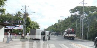 Foto: Camión se vuelca tras impacto con otro vehículo en Carretera Vieja a León/TN8