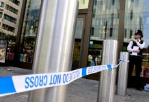 Foto: Hombre acusado de intento de asesinato tras apuñalar a niña en Londres
