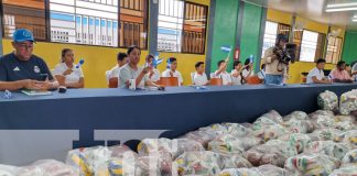 Foto: MINED entrega útiles deportivos para promover el deporte escolar
