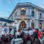 Color y tradición en las calles de Granada: Un desfile hípico inolvidable Foto: Color y tradición en las calles de Granada: Un desfile hípico inolvidable/TN8