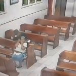 En México, hombre intenta asfixiar a una señora en una iglesia para robarle Foto: Intenta asfixiar a una señora en una iglesia de México /Cortesía