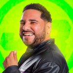 Gladys Molina sorprende a JR regalándole un ternerito por su cumpleaños Foto: JR celebra su cumpleaños/Cortesía