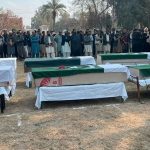 Horror en Pakistán: 12 policías asesinados en despiadada emboscada Foto: Mueren doce policías en un atentado en Pakistán /Cortesía