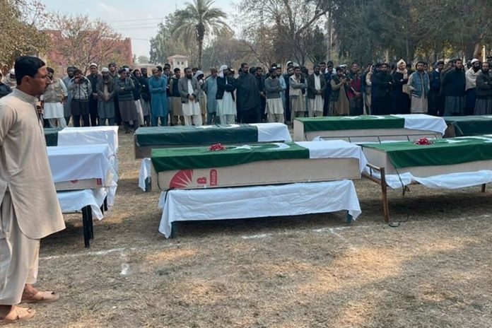 Foto: Mueren doce policías en un atentado en Pakistán /Cortesía Foto: Mueren doce policías en un atentado en Pakistán /Cortesía