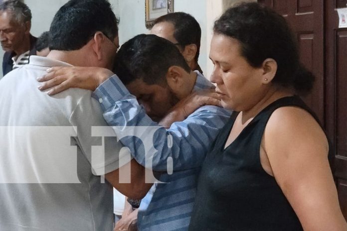 1 Foto: Adiós a una leyenda: Chevito Urcuyo, campeón internacional de boxeo, fallece a los 68 años/TN8