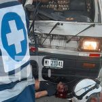 Joven motociclista fallece tras impactar contra microbús en Tipitapa Joven motociclista fallece tras impactar contra microbús en Tipitapa