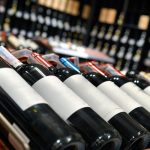 Hombre es condenado en Francia por robar 1.300 botellas de vino Foto: Condenado en Francia por robar botellas de vino /Cortesía