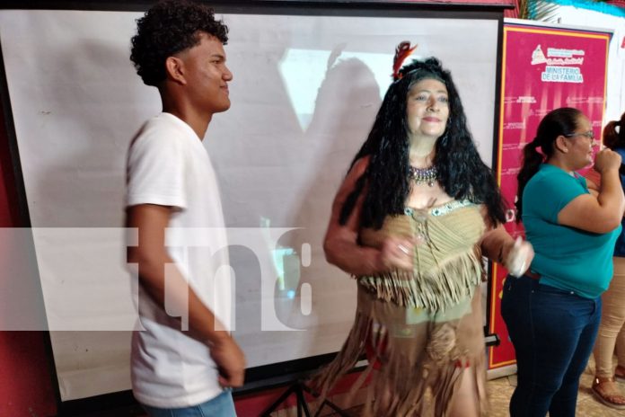 Foto: Jóvenes y abuelos se lanzan ¨ al ruedo, celebrando a los pueblos indígenas /TN8 Foto: Jóvenes y abuelos se lanzan ¨ al ruedo, celebrando a los pueblos indígenas /TN8