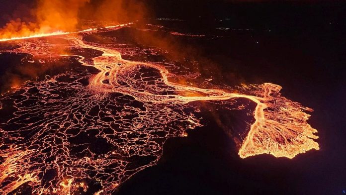 Foto: Islandia: segunda fisura volcánica se abre tras intensa actividad sísmica Foto: Islandia: segunda fisura volcánica se abre tras intensa actividad sísmica