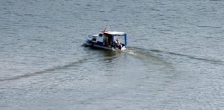 Foto: Naufragio de embarcación en el río Drina/Cortesía