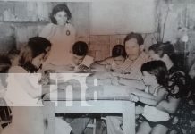 ¡Puño en alto, libro abierto! Alfabetizadores granadinos cuentan su experiencia Foto: Cruzada Nacional de Alfabetización viva en memoria de granadinos /TN8