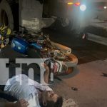 Motociclista ebrio choca contra camión estacionado en Juigalpa, Chontales Foto: Motociclista ebrio choca contra camión estacionado en Juigalpa, Chontales/TN8