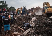 Aumenta a 19 el número de muertos por derrumbe de vertedero en Kiteezi, Uganda Foto: Aumenta a 18 el número de muertos por derrumbe de vertedero en Kiteezi, Uganda/ Cortesía