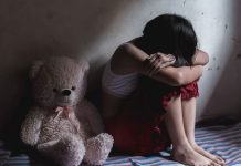 Capturan en Ecuador al desgraciado que abusó de sus niñas de 10 y 6 años Foto: Abusador es capturado en Ecuador /Cortesía