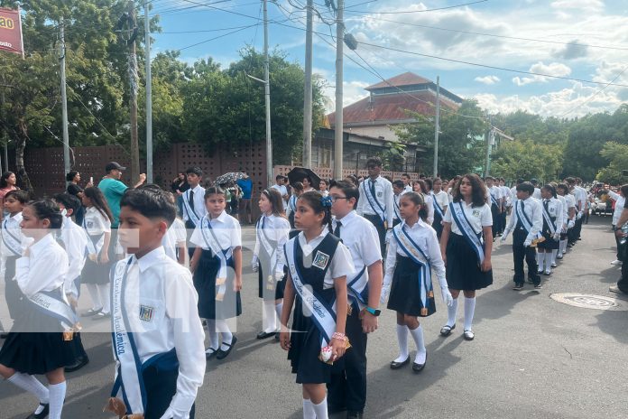 Foto: Managua, centenares de estudiantes y padres de familia participaron en el primer desfile escolar/TN8 Foto: Managua, centenares de estudiantes y padres de familia participaron en el primer desfile escolar/TN8