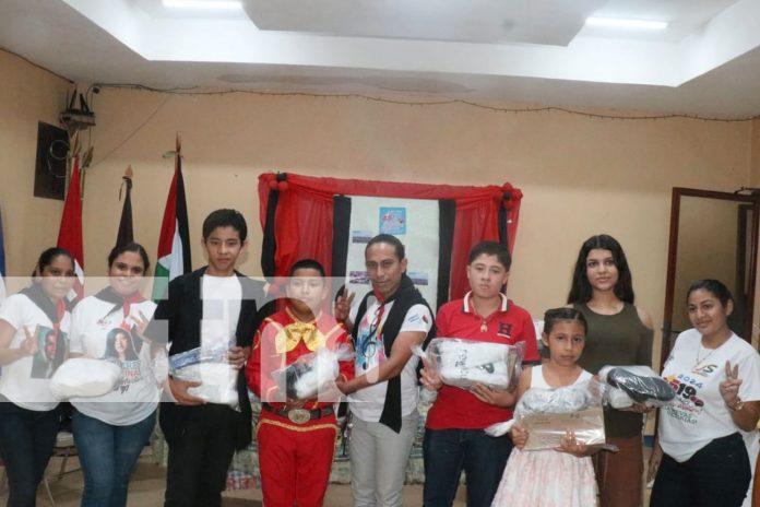 Foto: Artistas recibieron un merecido reconocimiento enviado por la presidencia de la República de Nicaragua/TN8 Foto: Artistas recibieron un merecido reconocimiento enviado por la presidencia de la República de Nicaragua/TN8