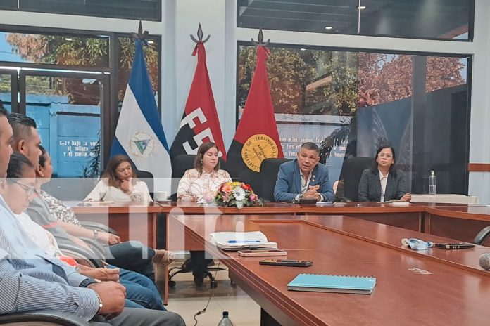 Foto: Inicio del ciclo de conferencias magistrales sobre Historia de Nicaragua en el MINED Foto: Inicio del ciclo de conferencias magistrales sobre Historia de Nicaragua en el MINED