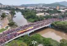 Enorme movilización del pueblo por la paz en Venezuela y en apoyo al presidente Nicolás Maduro Foto: Gran movilización en Venezuela para apoyar al Presidente Nicolás Maduro