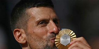 Novak Djokovic con el oro en París