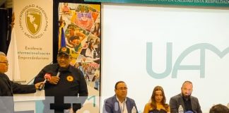 Foto: Calixto Vargas recibe reconocimiento en Nicaragua / TN8