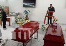 Foto: Sepultan a matrimonio de Rivas que falleció en accidente donde se involucra "La Rubia" / TN8