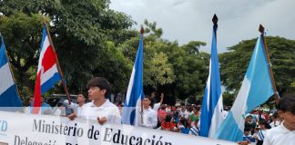 Foto: Los alumnos del colegio Ramírez Goyena, en Managua, participaron en desfile/TN8