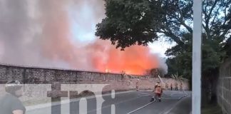Infernal incendio reduce a cenizas una fábrica procesadora de tabaco en Estelí