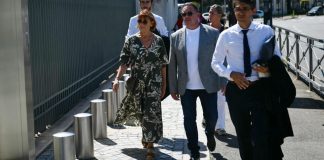 Foto: Víctima de 71 años enfrenta a su marido en juicio por violación