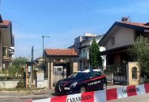 Adolescente de 17 años mató a su padre, madre y hermano menor en Italia Foto: Conmoción en Italia /cortesía
