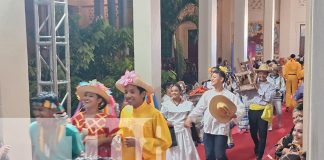Foto: Candidatas a Reinas Nicaragua forman parte de la pasarela en honor al Día Nacional del Huipil/TN8