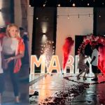 ¿Tú lo harías? De rodillas le pidió matrimonio a su novio (VIDEO) Foto: Mujer le pide matrimonio a su novio /Cortesía