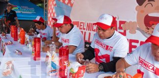 Foto: Felices ganadores en el Mercado Mayoreo /TN8