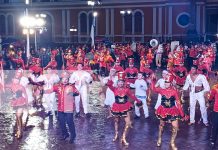 Espectacular festival de bandas rítmicas en saludo a los 500 años de Granada Foto: Espectacular festival de bandas rítmicas en saludo a los 500 años de Granada/TN8