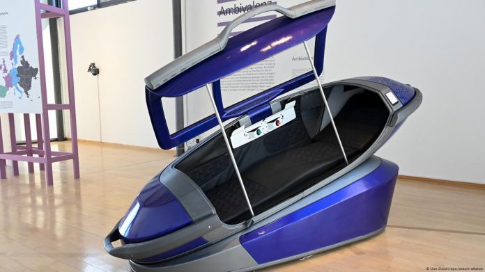 Foto: Suiza confisca cápsula Sarco tras el primer uso en suicidio asistido sin médico Foto: Suiza confisca cápsula Sarco tras el primer uso en suicidio asistido sin médico