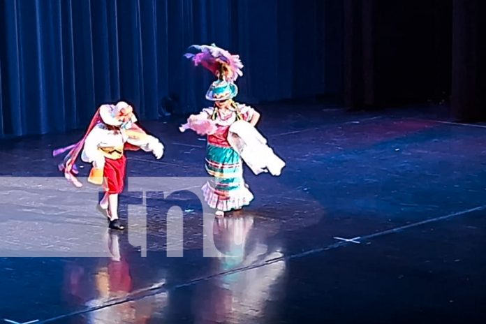 Foto: La gala anual de las mejores parejas del folclore escénico en su cuarta edición tuvo lugar en la sala mayor del teatro nacional Rubén Darío/TN8 Foto: La gala anual de las mejores parejas del folclore escénico en su cuarta edición tuvo lugar en la sala mayor del teatro nacional Rubén Darío/TN8