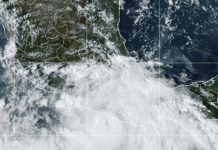 Tormenta John intensifica su fuerza y azota el Pacífico de México Foto: Huracán John y Helene azotan México /cortesía